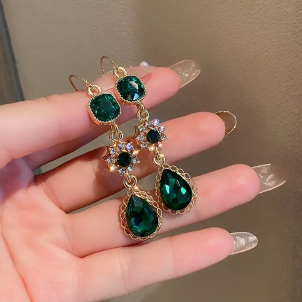 NEW Emerald Gold 18k Luxury Teardrop Drop Earrings